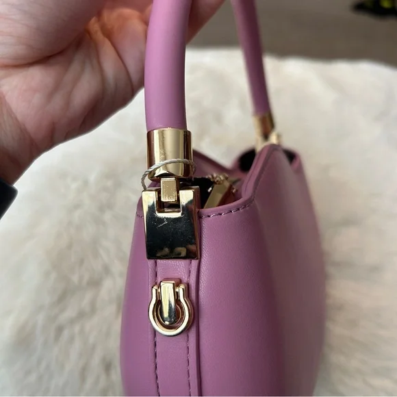 Melie Bianco Jennie Crescent Shoulder Bag - Picture 7 of 8